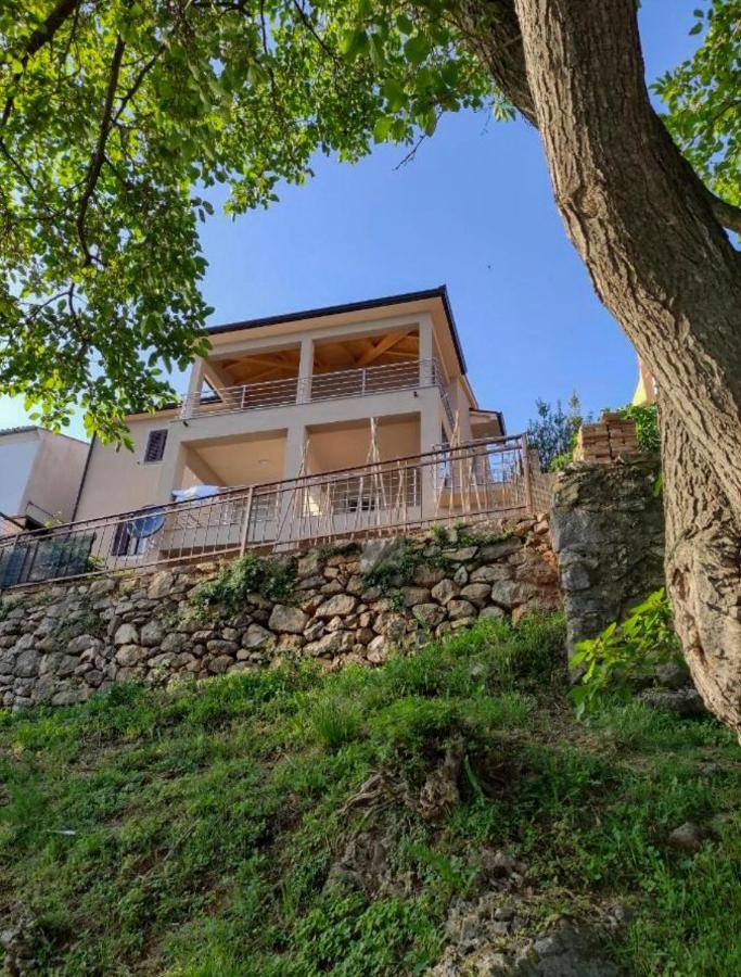 Seafront 2-Bedroom Apartment Nika - Рабац Екстериор снимка